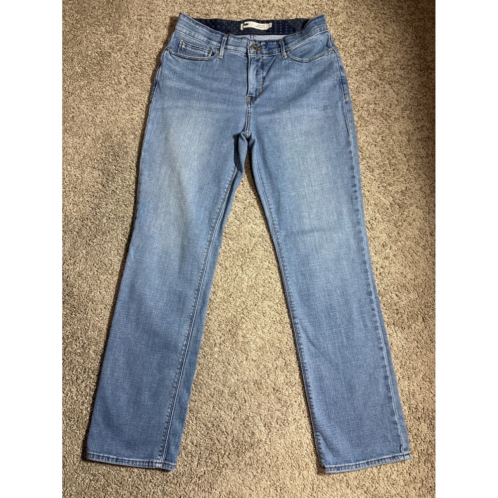 Levis Signature Gold Label Totally Shaping Straight Leg Jeans Medium Wash Blue